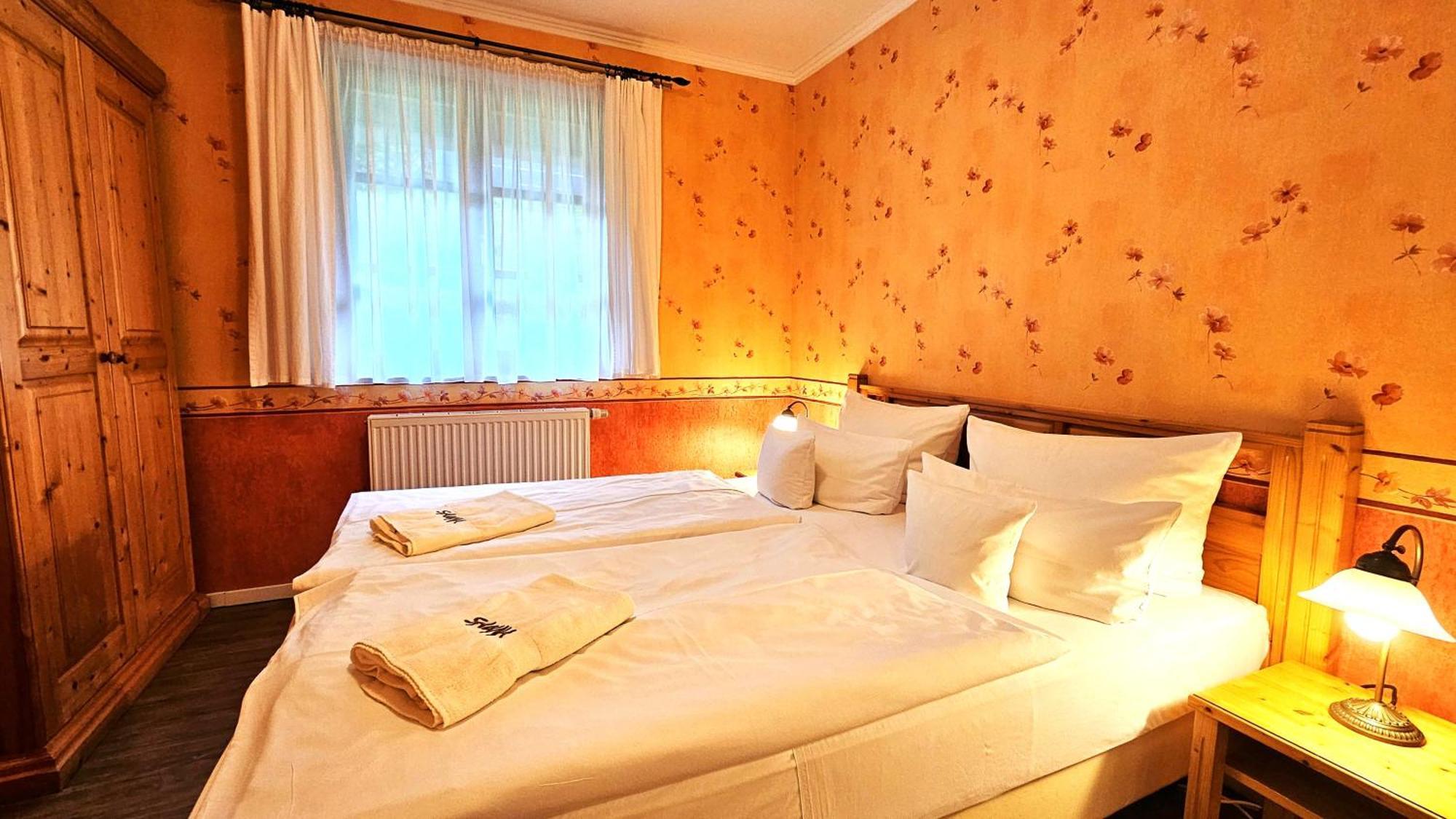 Hotel Godewind Тиссов Екстериор снимка